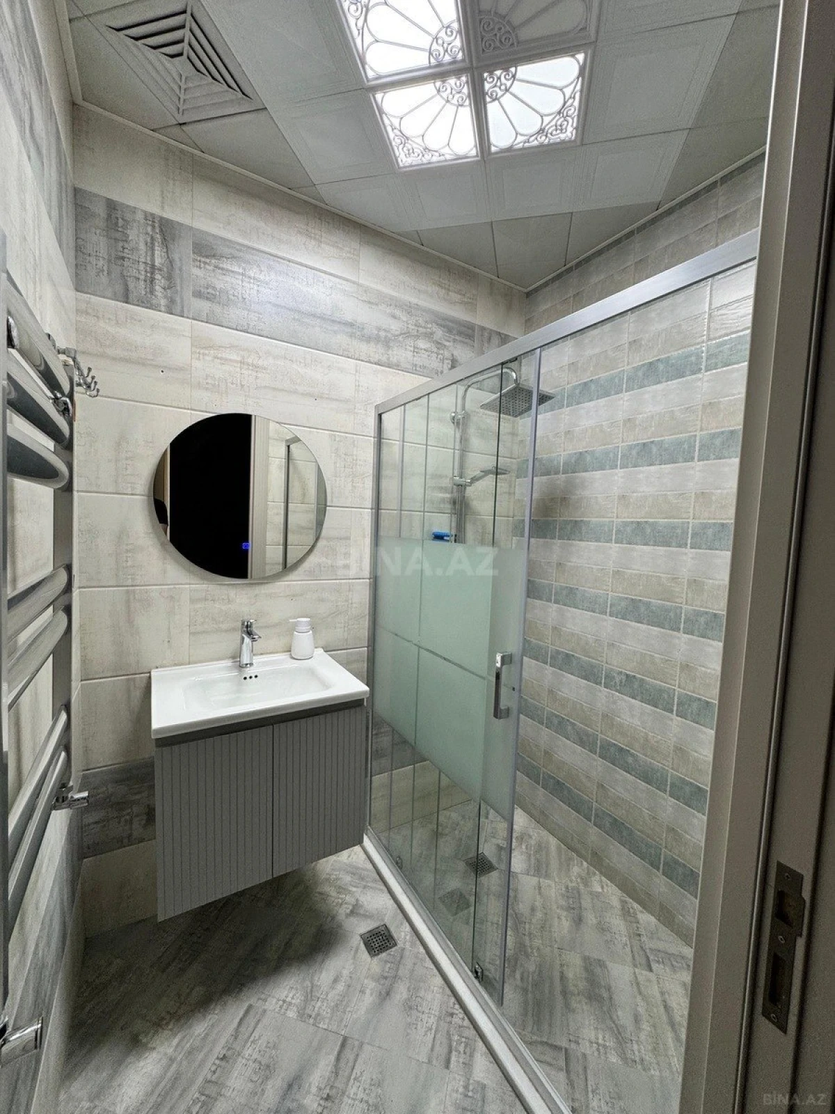 Satılır 2 otaqlı mənzil 135 m²