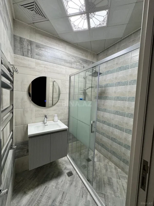 Satılır 2 otaqlı mənzil 135 m²