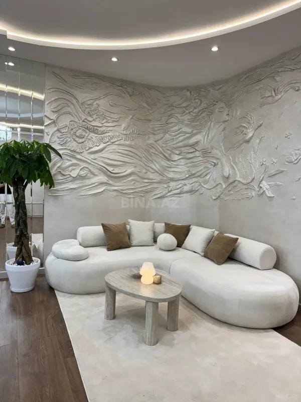 Satılır 2 otaqlı mənzil 135 m²