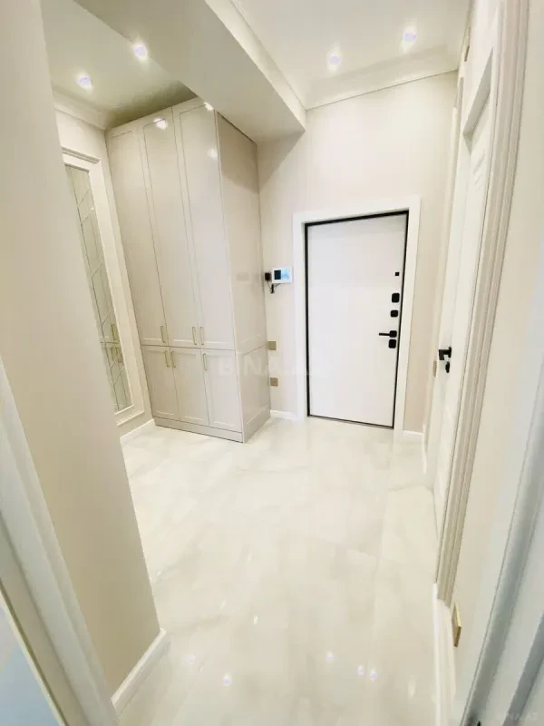 Kirayə verilir 2 otaqlı mənzil 75 m²