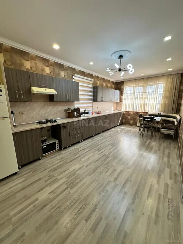 Satılır 5 otaqlı həyət evi 161.2 m²