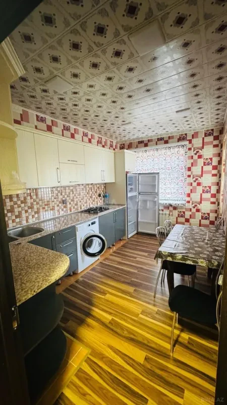 Kirayə verilir 2 otaqlı mənzil 75 m²