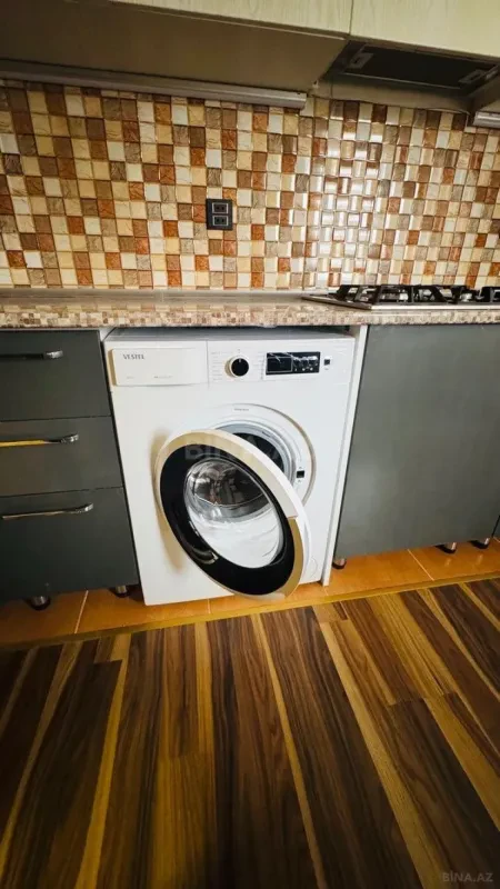 Kirayə verilir 2 otaqlı mənzil 75 m²