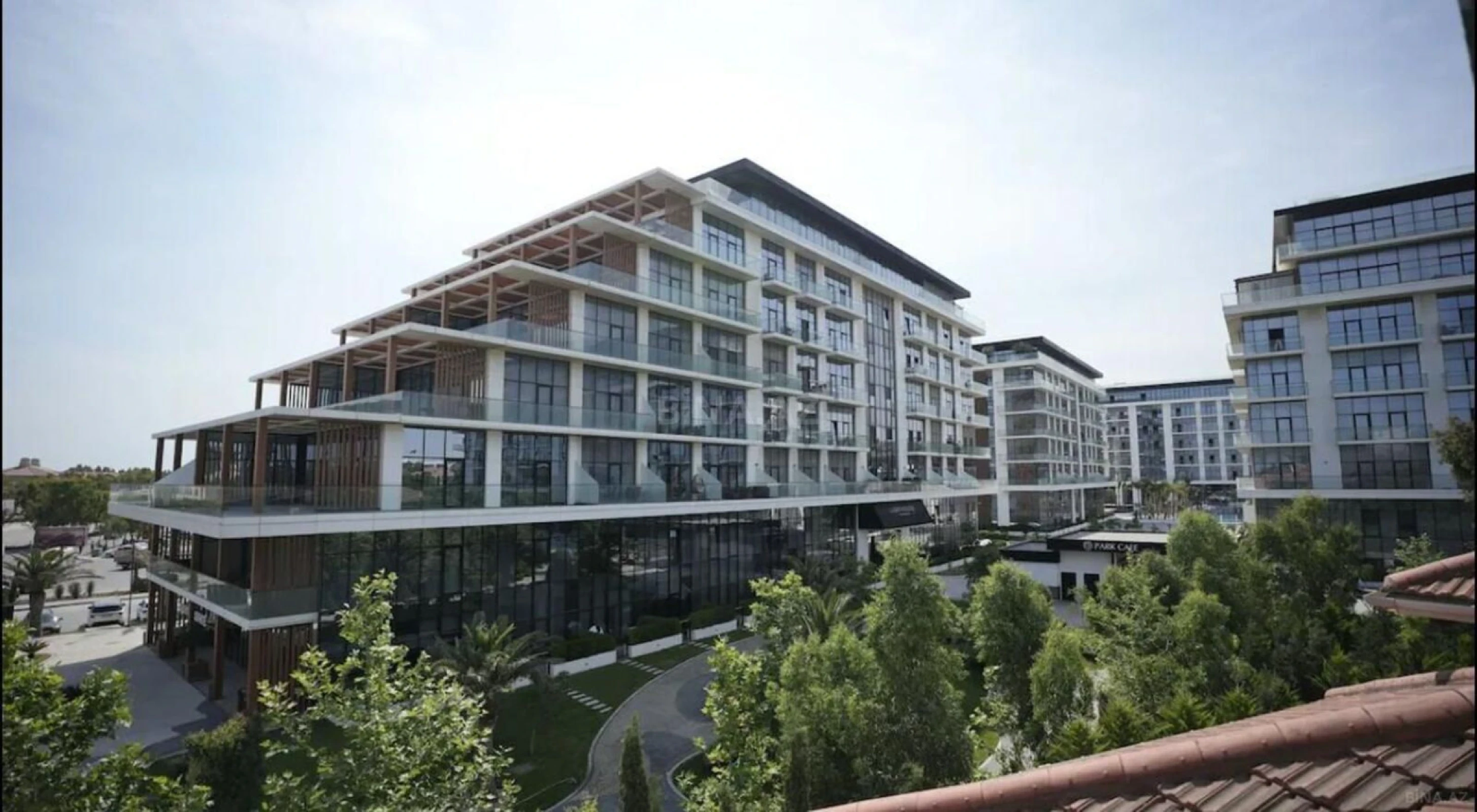 Kirayə verilir 6 otaqlı həyət evi 440 m²