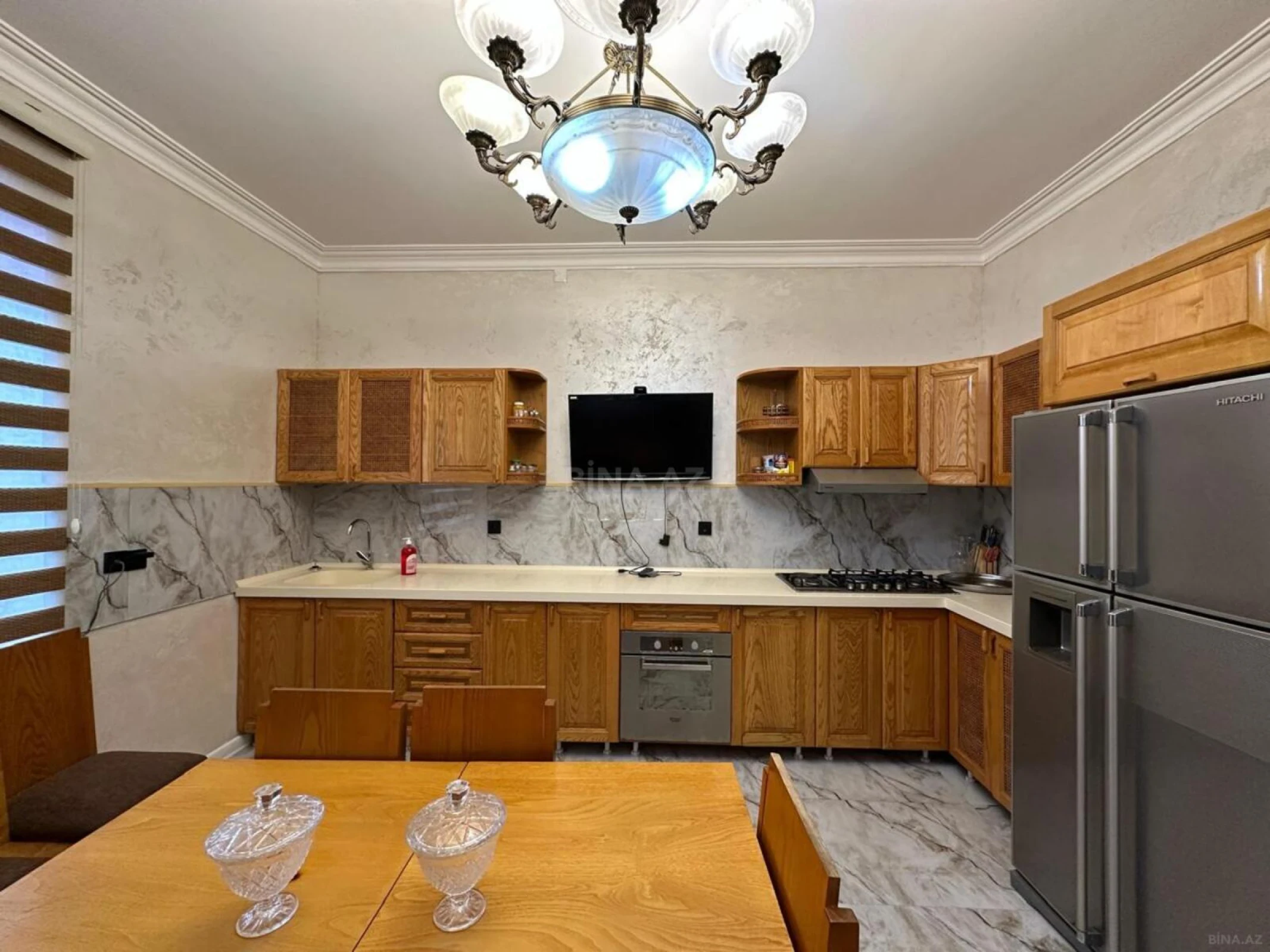 Kirayə verilir 6 otaqlı həyət evi 440 m²