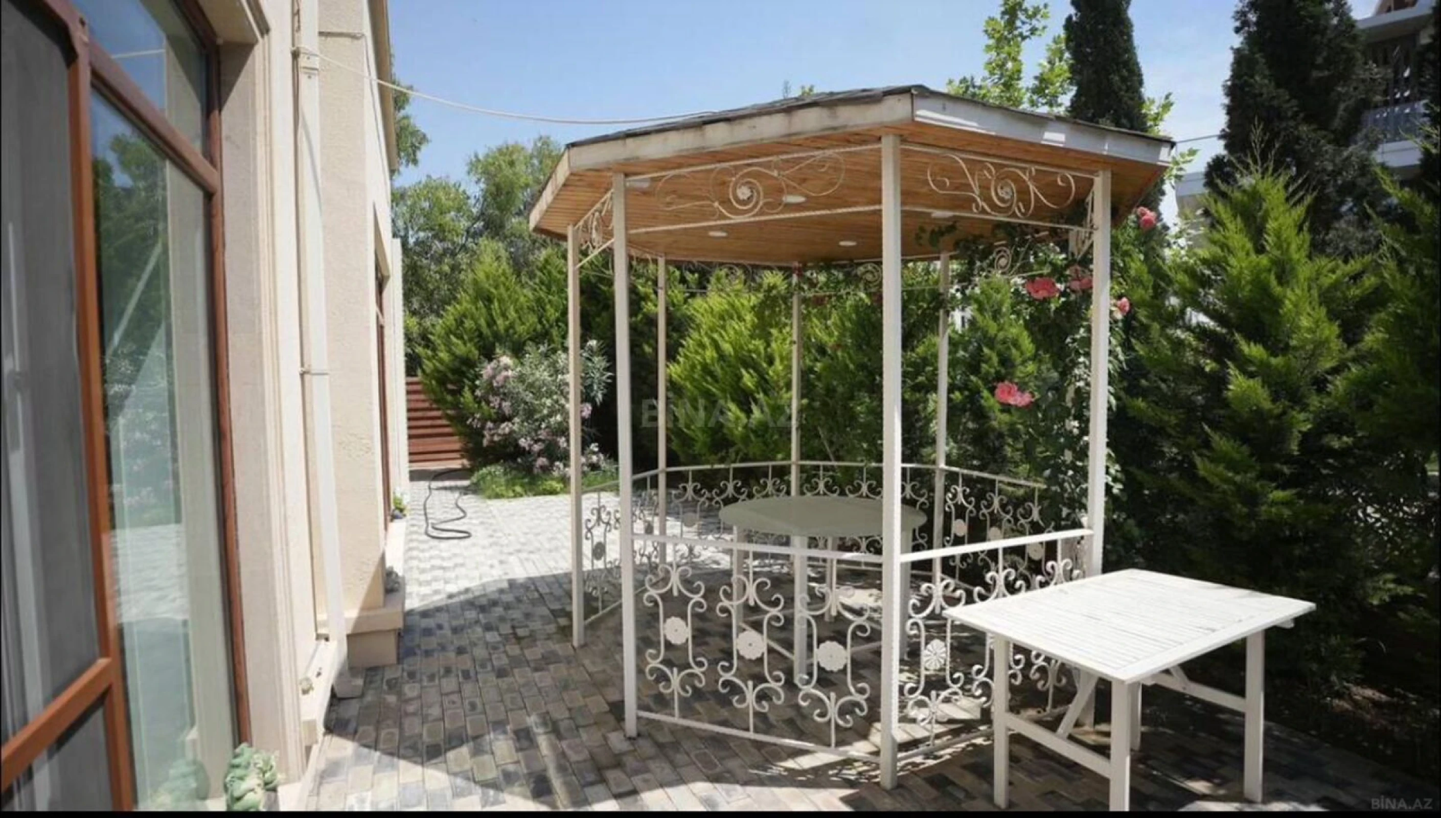 Kirayə verilir 6 otaqlı həyət evi 440 m²