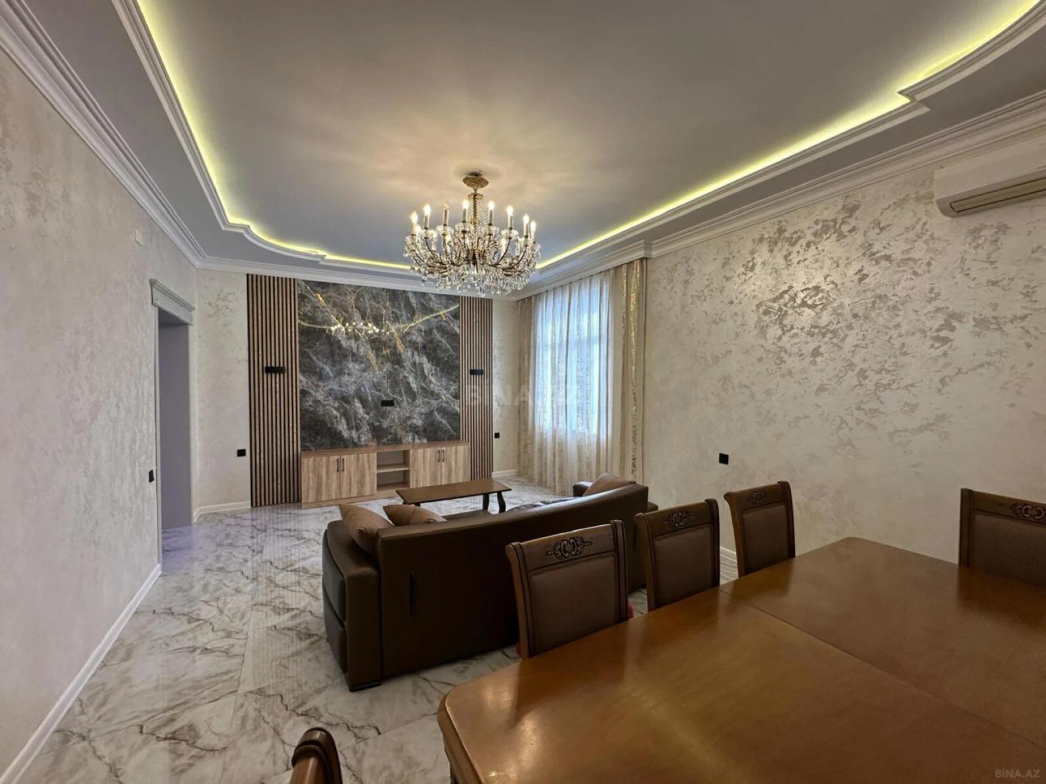 Kirayə verilir 6 otaqlı həyət evi 440 m²