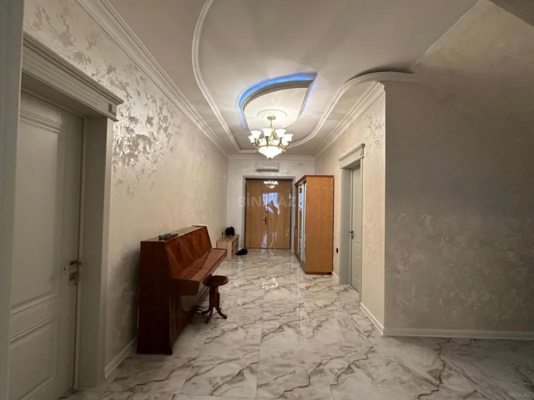 Kirayə verilir 6 otaqlı həyət evi 440 m²
