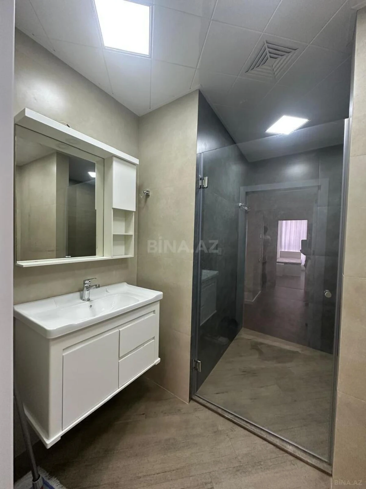 Satılır 3 otaqlı mənzil 95 m²