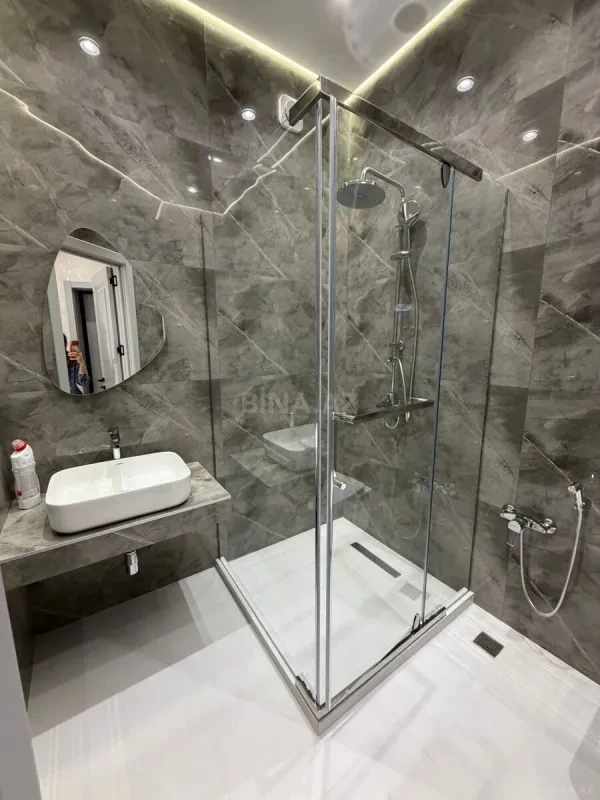 Satılır 4 otaqlı mənzil 117 m²