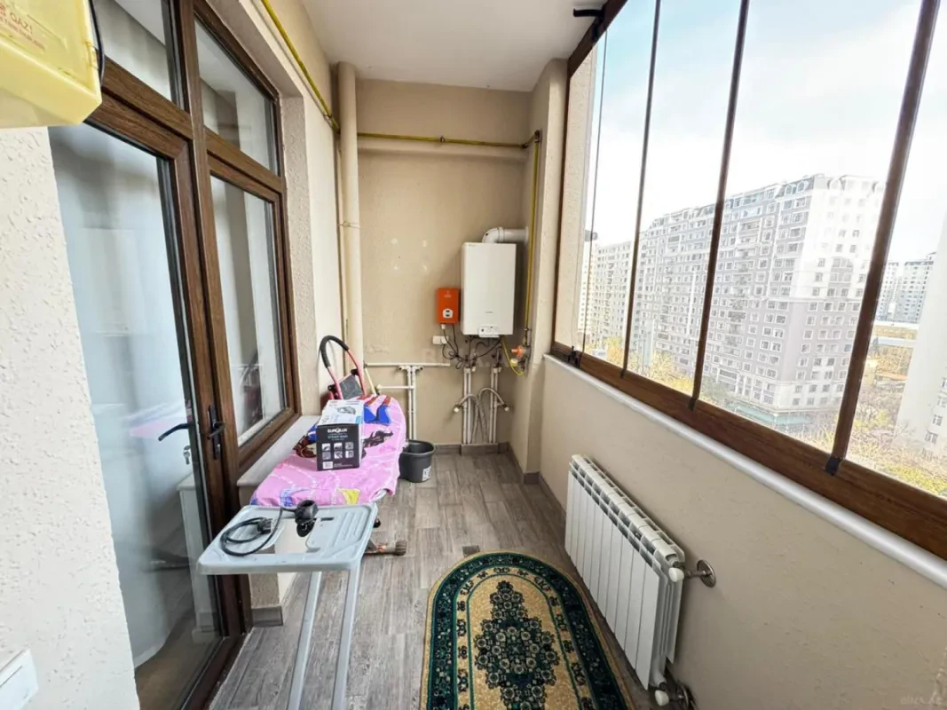 Kirayə verilir 2 otaqlı mənzil 105 m²