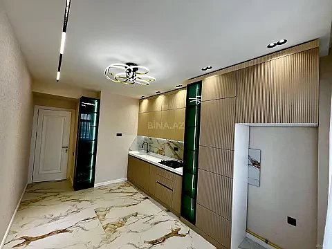 Satılır 3 otaqlı mənzil 146 m²