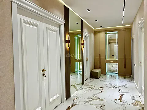 Satılır 3 otaqlı mənzil 146 m² — Bakı 3 otaq 146.00 m²