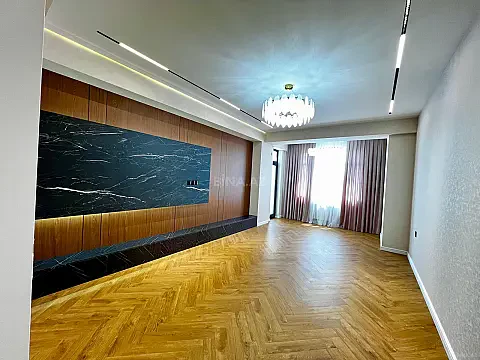 Satılır 3 otaqlı mənzil 146 m²