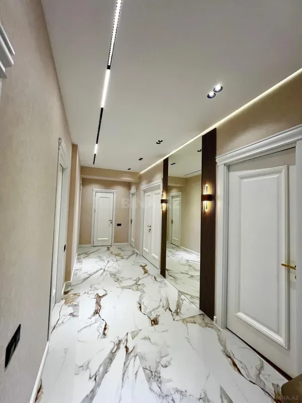 Satılır 3 otaqlı mənzil 146 m²