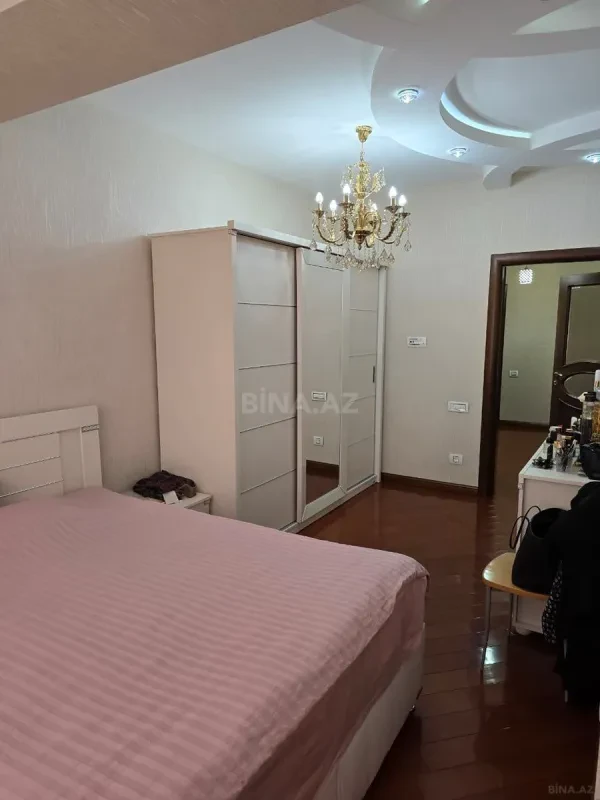 Satılır 3 otaqlı mənzil 150 m²