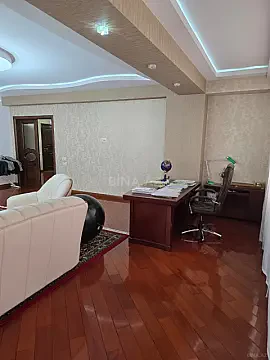 Satılır 3 otaqlı mənzil 150 m²
