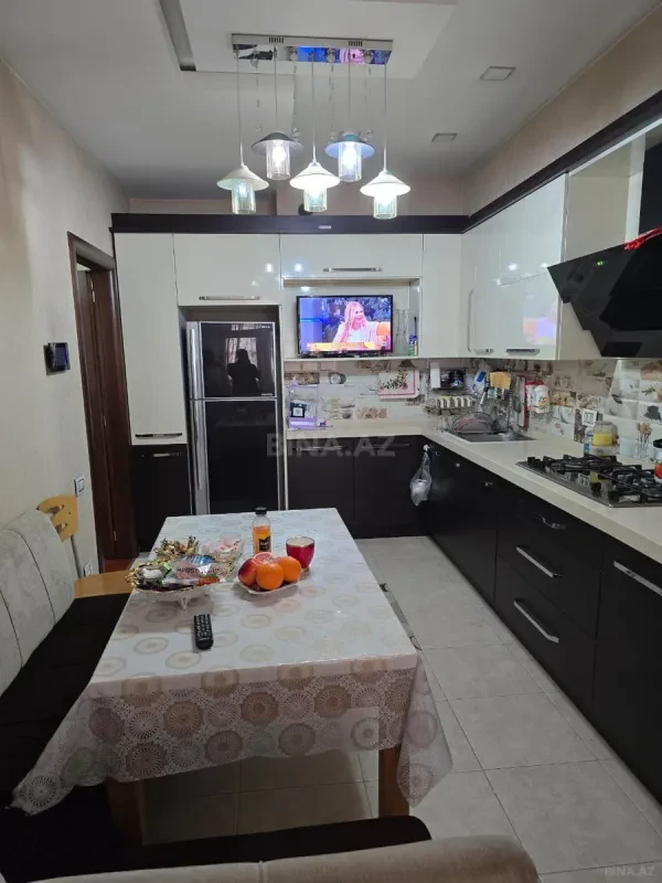 Satılır 3 otaqlı mənzil 150 m²