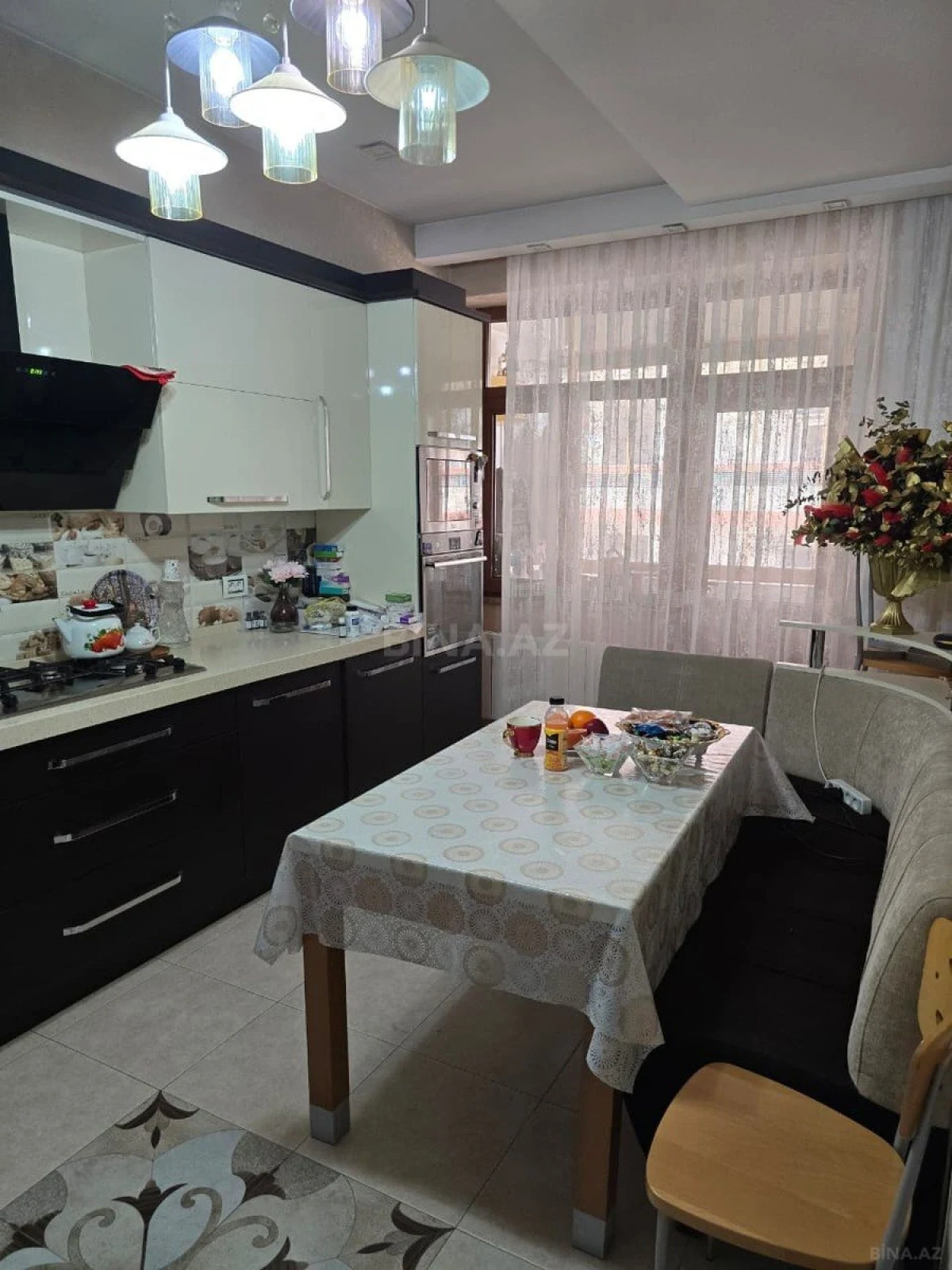 Satılır 3 otaqlı mənzil 150 m²