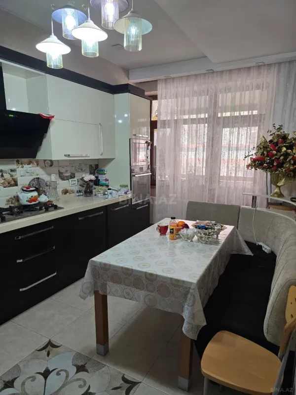 Satılır 3 otaqlı mənzil 150 m²