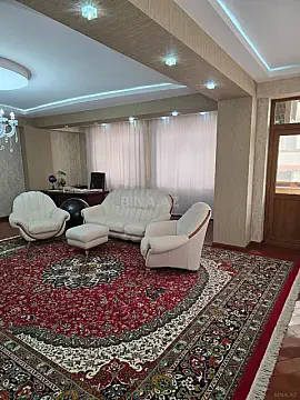 Satılır 3 otaqlı mənzil 150 m²