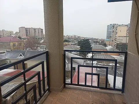 Satılır 3 otaqlı mənzil 70 m²