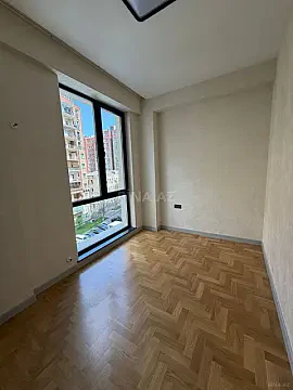 Satılır 4 otaqlı mənzil 117 m²