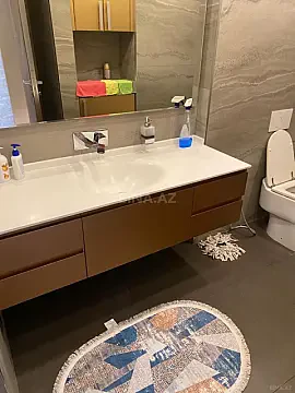 Satılır 1 otaqlı mənzil 68 m²