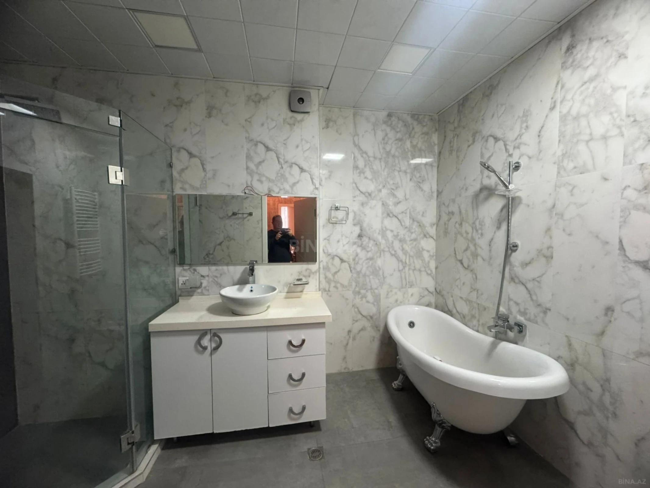 Kirayə verilir 3 otaqlı mənzil 100 m²