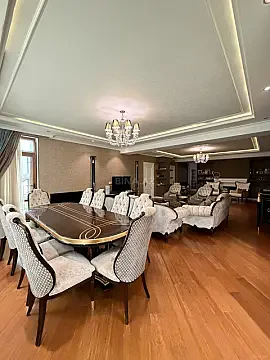 Satılır 5 otaqlı mənzil 300 m² — Bakı, Nizami 5 otaq 300.00 m²