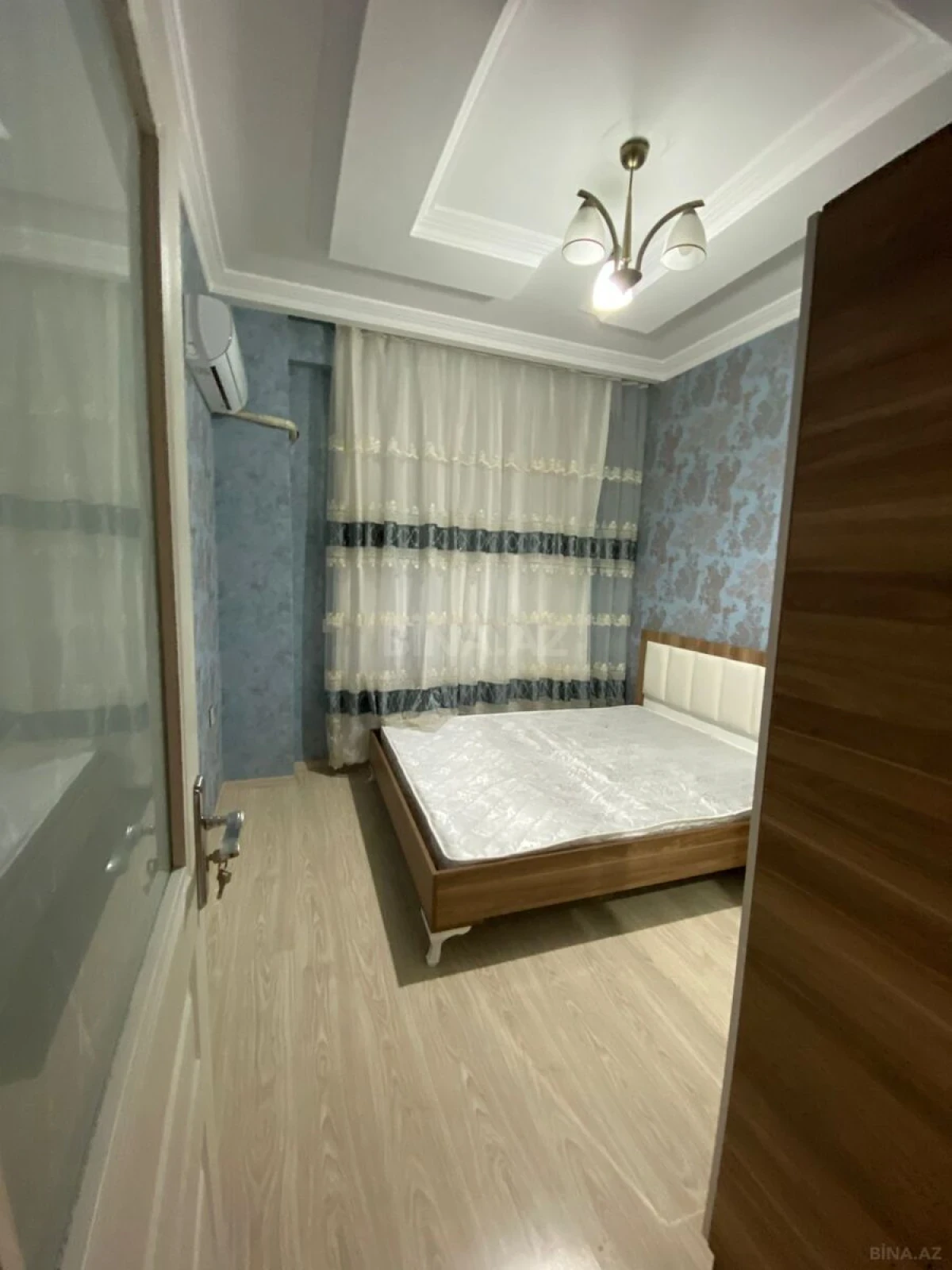 Kirayə verilir 2 otaqlı mənzil 95 m²
