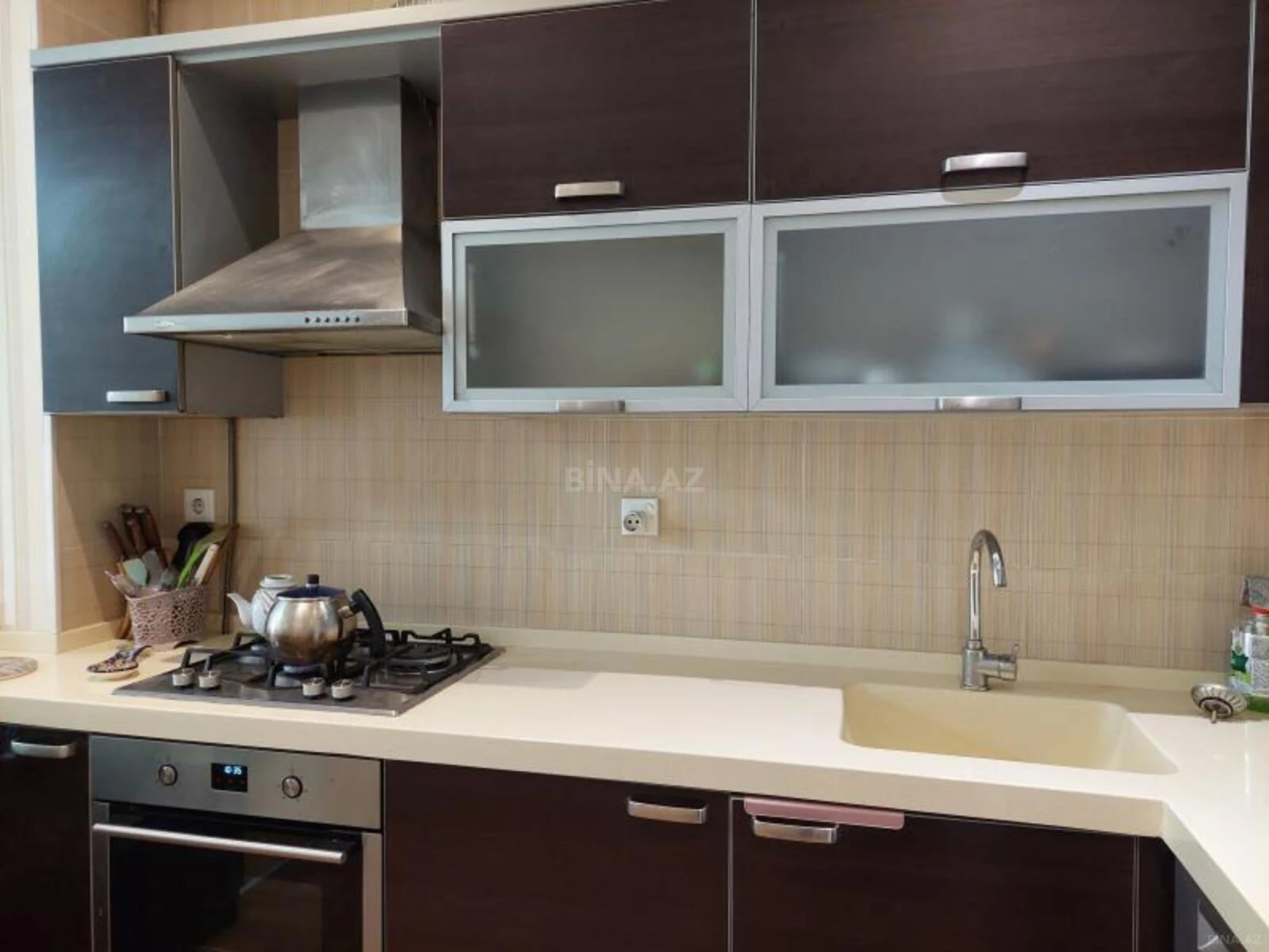 Kirayə verilir 3 otaqlı mənzil 130 m²
