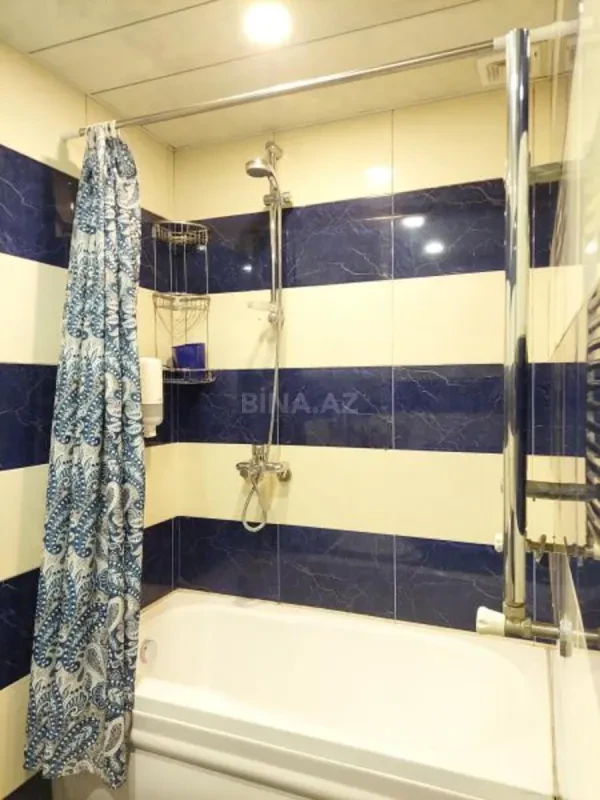 Kirayə verilir 3 otaqlı mənzil 130 m²