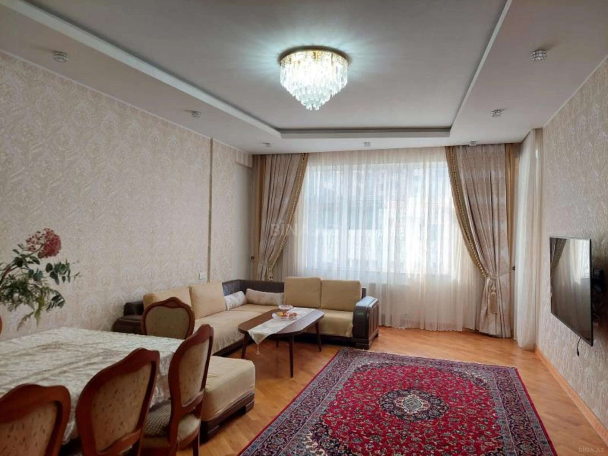 Kirayə verilir 3 otaqlı mənzil 130 m²