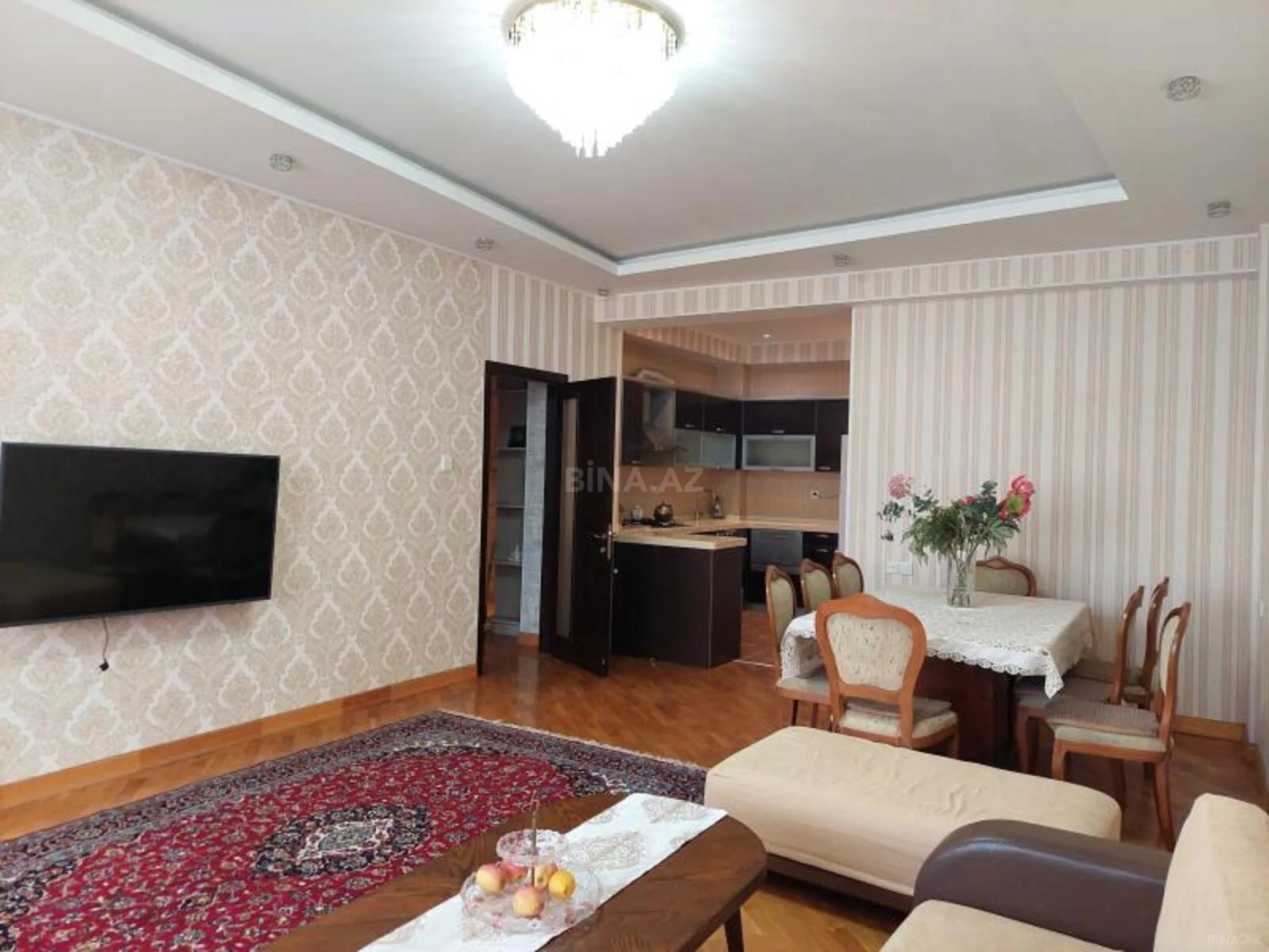 Kirayə verilir 3 otaqlı mənzil 130 m²