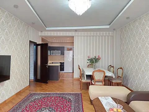 Kirayə verilir 3 otaqlı mənzil 130 m²