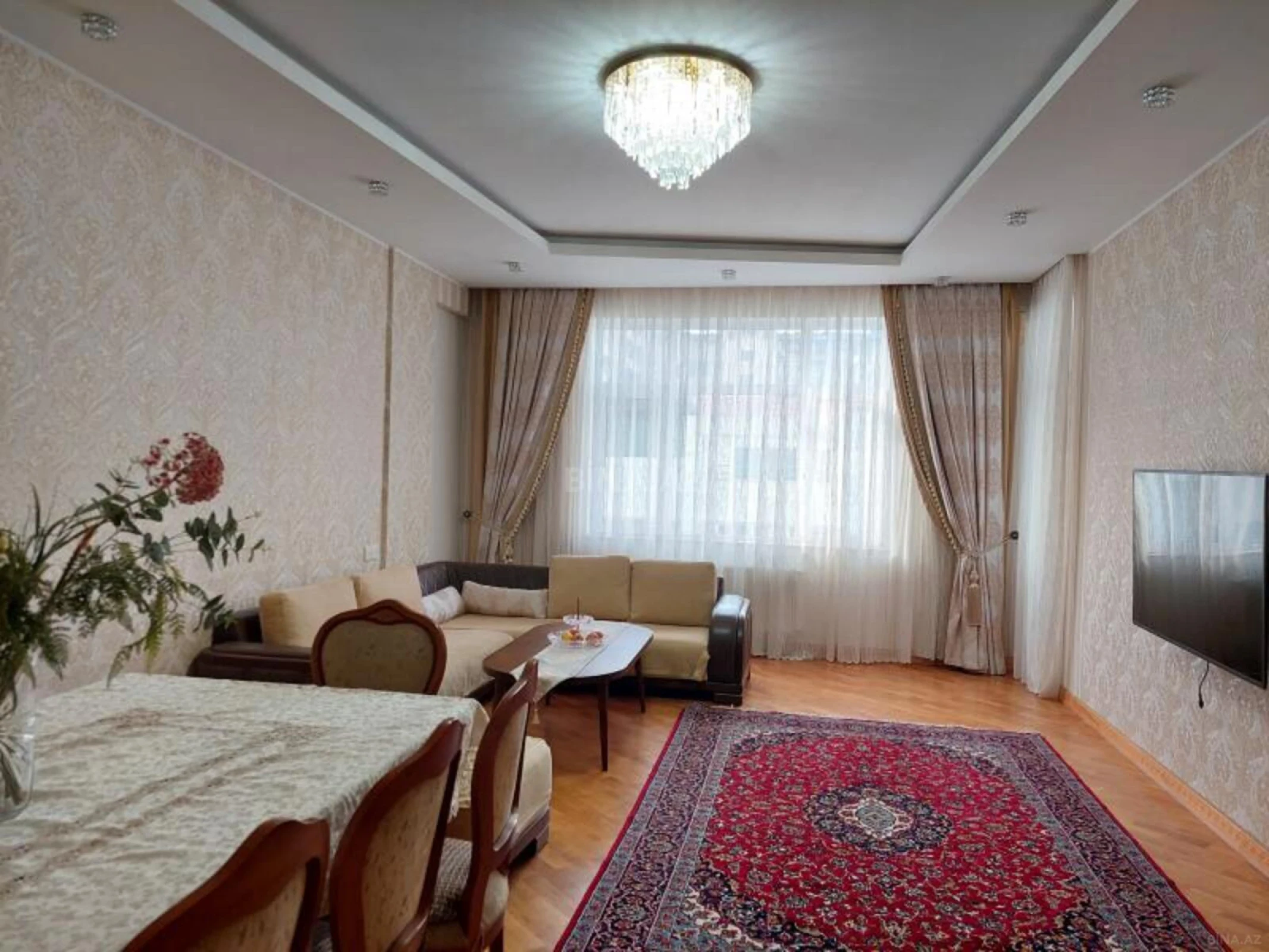 Kirayə verilir 3 otaqlı mənzil 130 m²