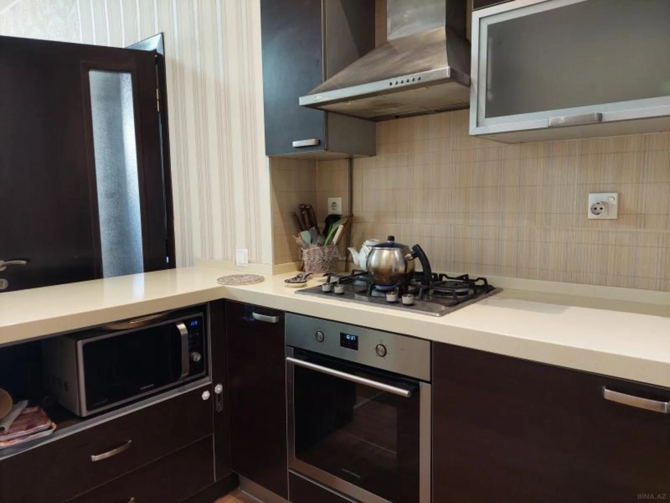 Kirayə verilir 3 otaqlı mənzil 130 m²
