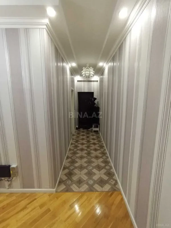 Satılır 4 otaqlı mənzil 157 m²