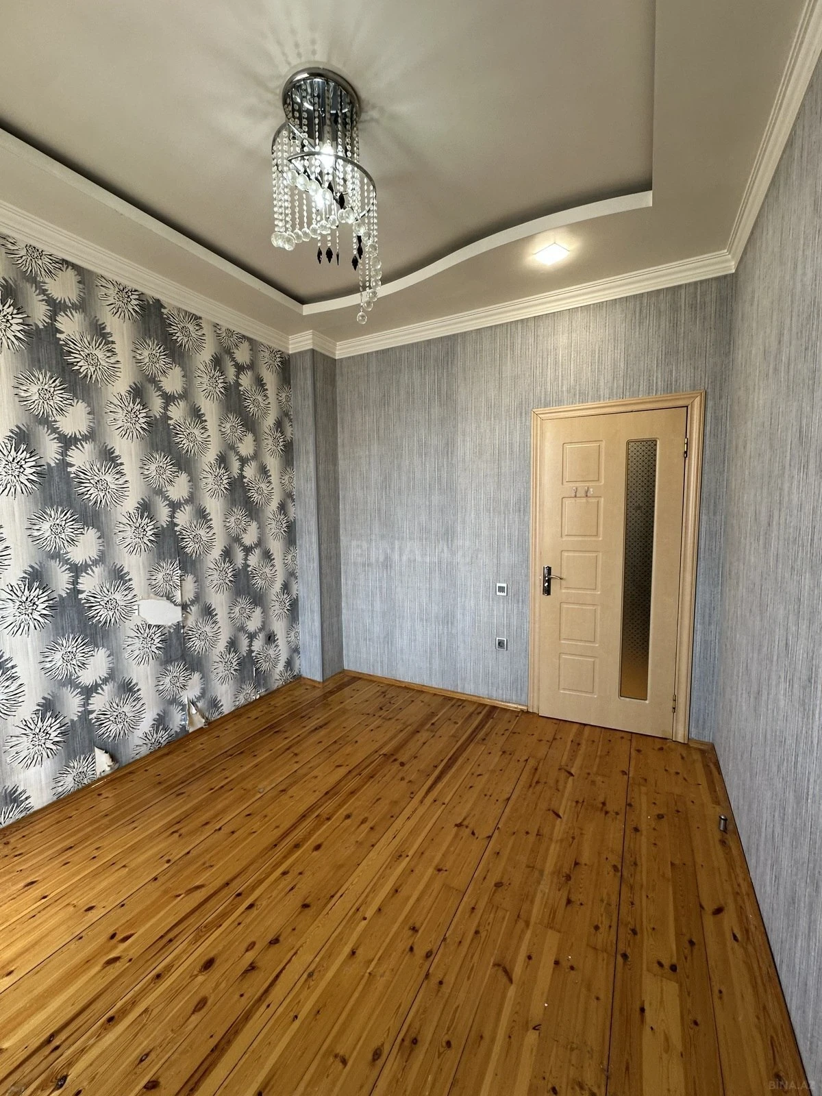 Satılır 2 otaqlı mənzil 80 m²