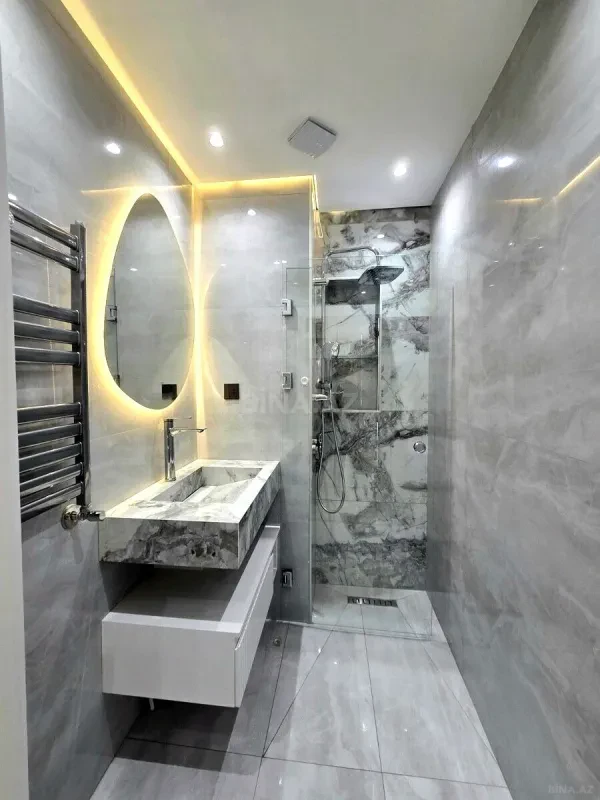 Satılır 2 otaqlı mənzil 82 m²