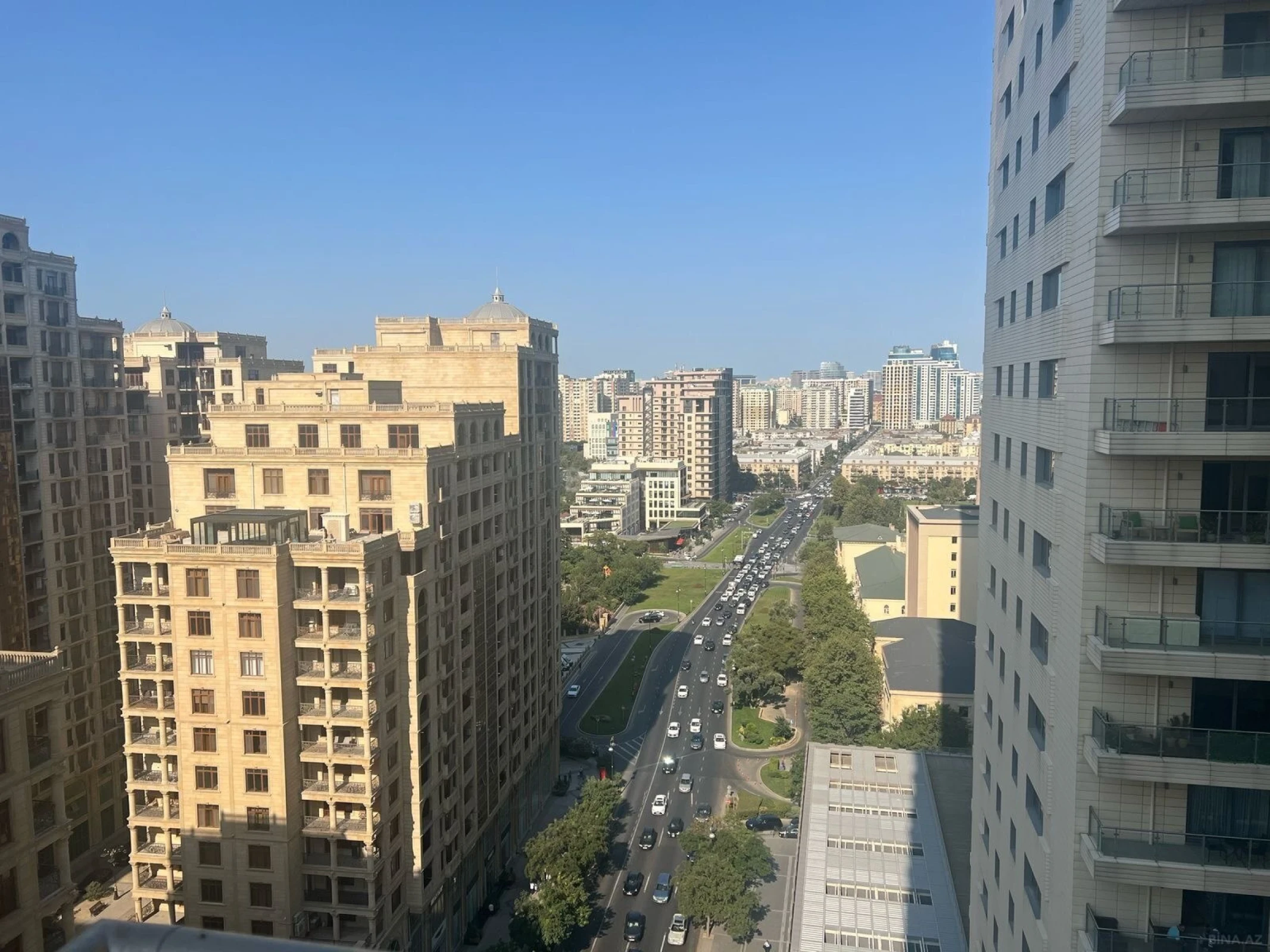Kirayə verilir 3 otaqlı mənzil 200 m²