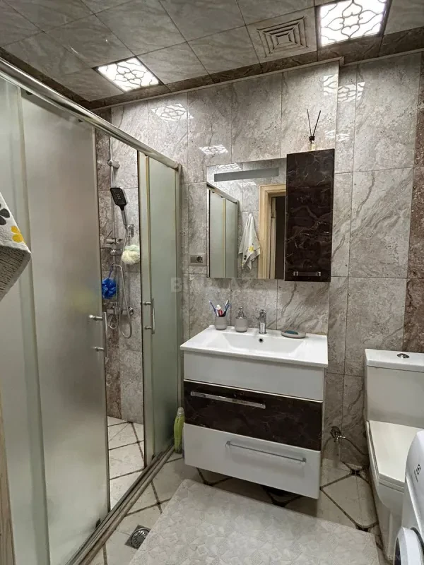 Satılır 3 otaqlı mənzil 110 m²