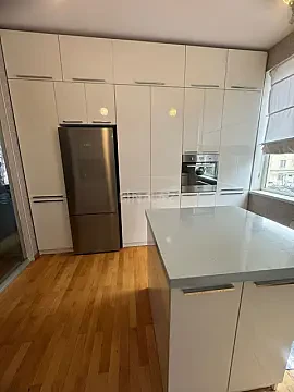 Kirayə verilir 3 otaqlı mənzil 110 m²