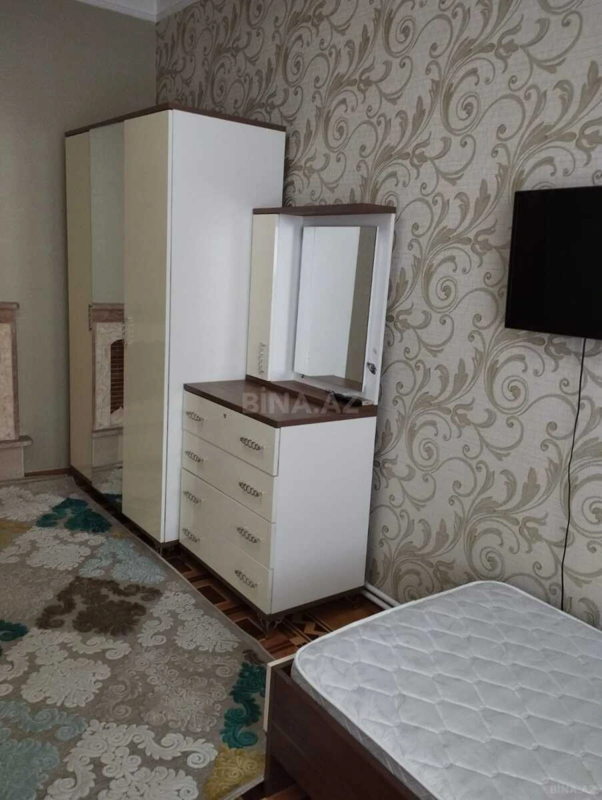 Kirayə verilir 3 otaqlı mənzil 115 m²