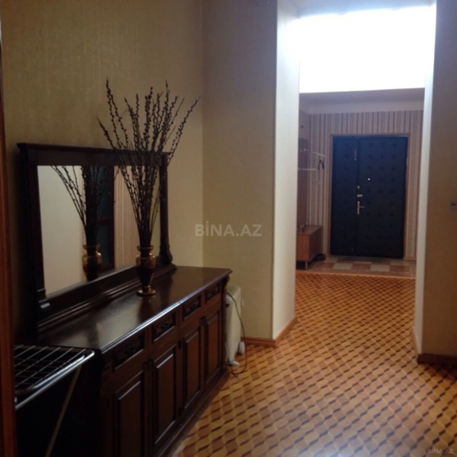 Satılır 3 otaqlı mənzil 120 m²