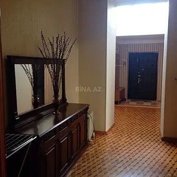 Satılır 3 otaqlı mənzil 120 m²