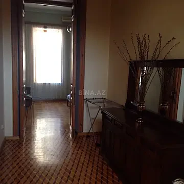 Satılır 3 otaqlı mənzil 120 m²