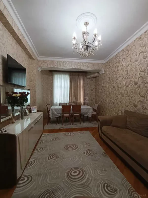 Kirayə verilir 2 otaqlı mənzil 60 m²