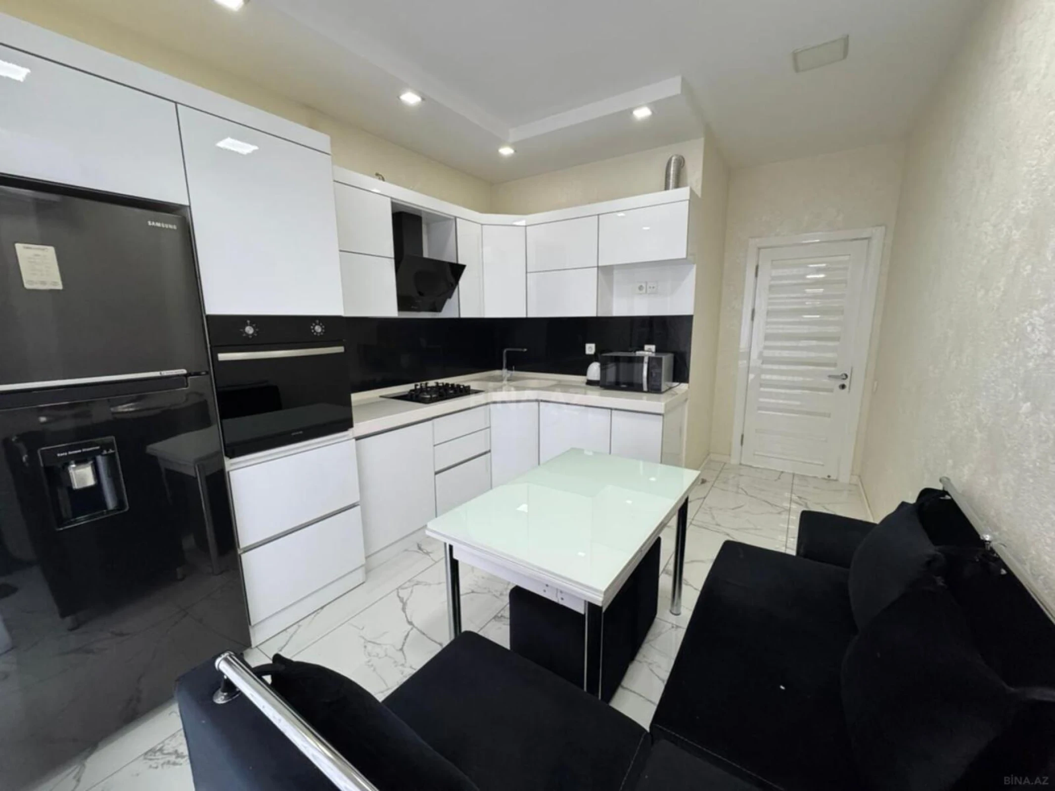 Kirayə verilir 3 otaqlı mənzil 110 m²